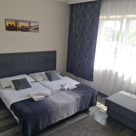 Napfeny Szallas Szeged Ngoại thất bức ảnh