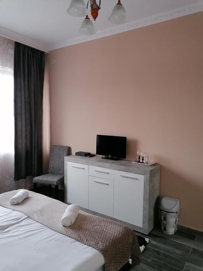 Napfeny Szallas Szeged Ngoại thất bức ảnh