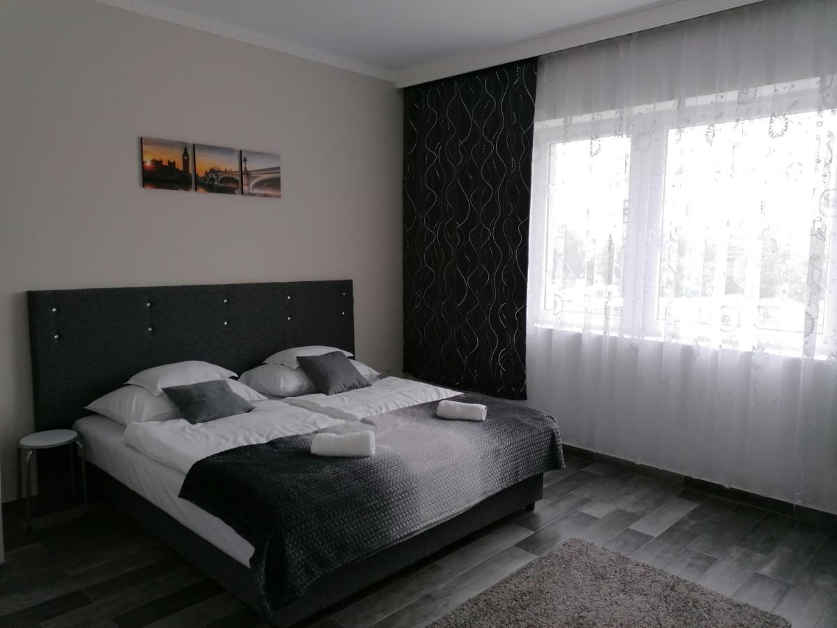 Napfeny Szallas Szeged Ngoại thất bức ảnh