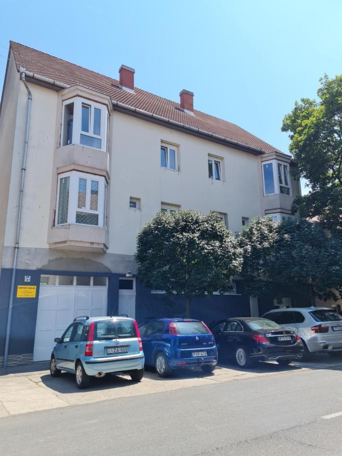 Napfeny Szallas Szeged Ngoại thất bức ảnh